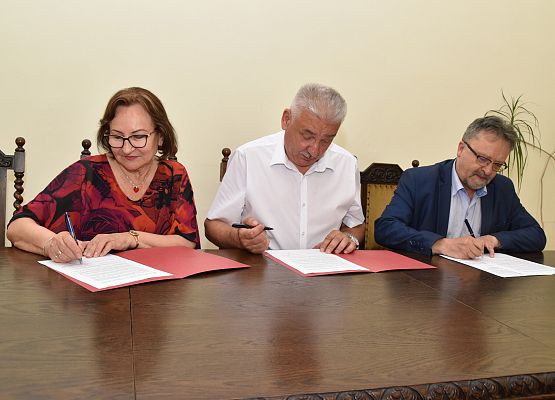 Podpizanie umowy z Gminą