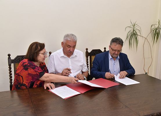 Podpisanie umowy z Gminą