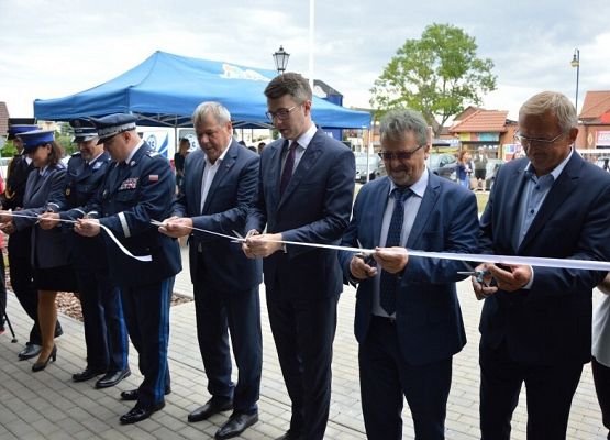 Uroczyste przecięcie wstęgi