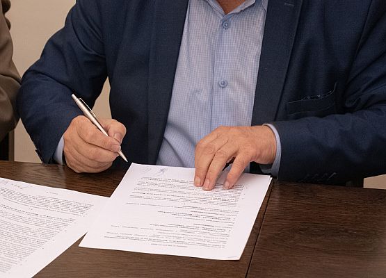 Podpisanie umowy między Lasami