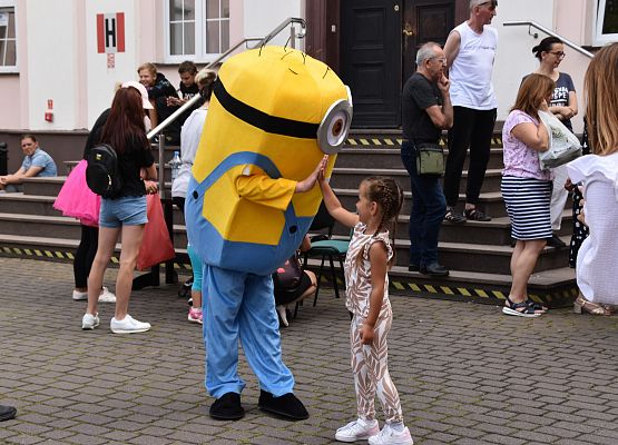 Minionek z uczestnikami