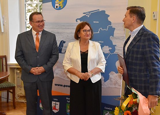 Awanse i gratulacje dla