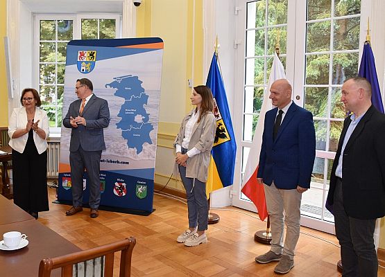 Awanse i gratulacje dla