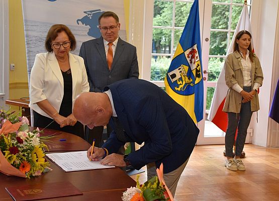 Awanse i gratulacje dla