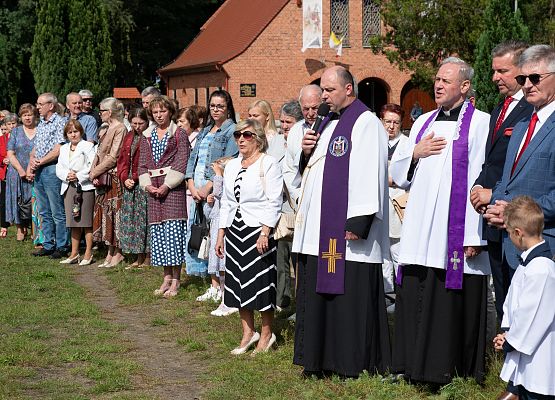 Uroczystości przy grobie ofiar