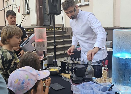 Integrujący Pokaz Kuchni