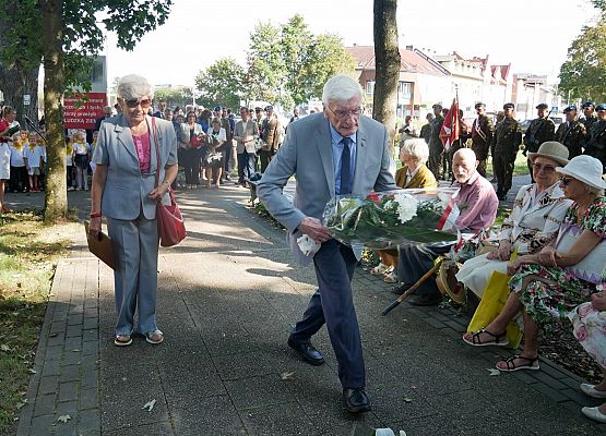 Składanie kwiatów pod