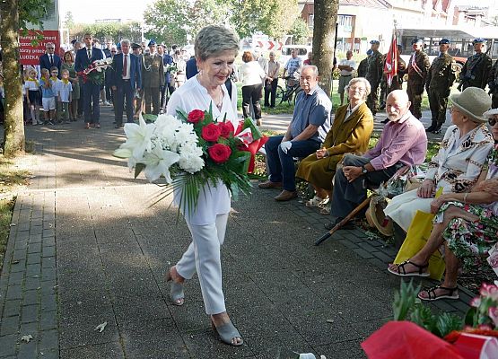 Składanie kwiatów pod
