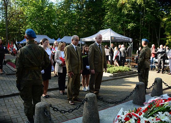 Uroczystości w miejscu pamięci