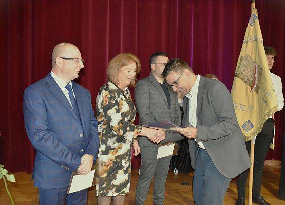 Nagrodzenie pracowników LO2