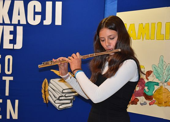 Występ muzyczny uczennicy