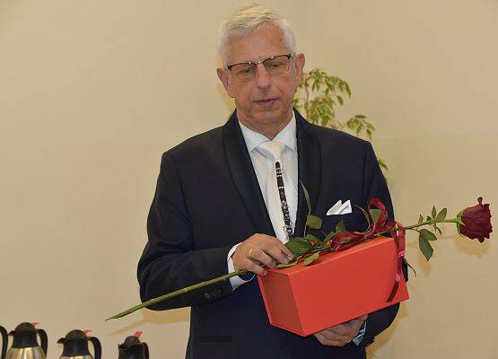 Wojciech Siedlik dziękujący za