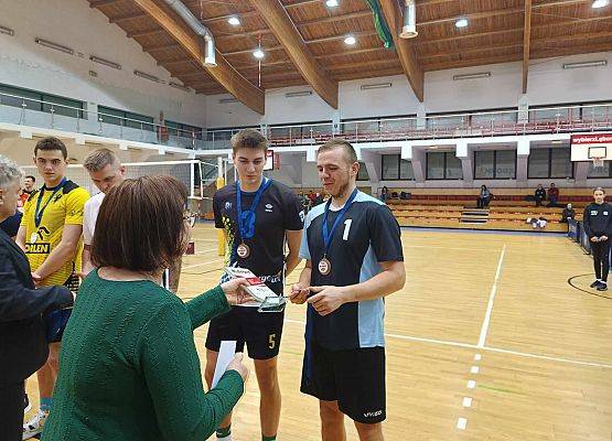 Finały rozgrywek XVI