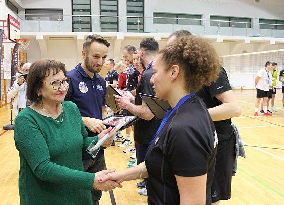 Finały rozgrywek XVI