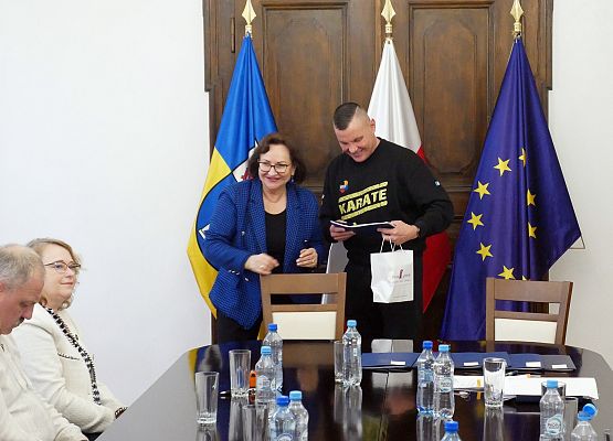 Podpisanie umów grantowych z