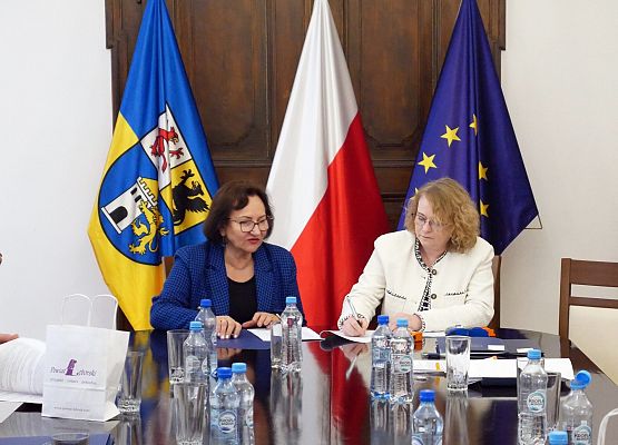 Podpisanie umów grantowych z