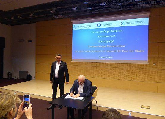 Uroczystość podpisania listu