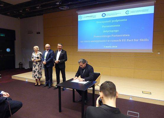 Uroczystość podpisania listu