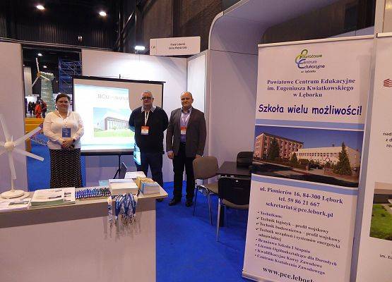 Targowe stanowisko PCE