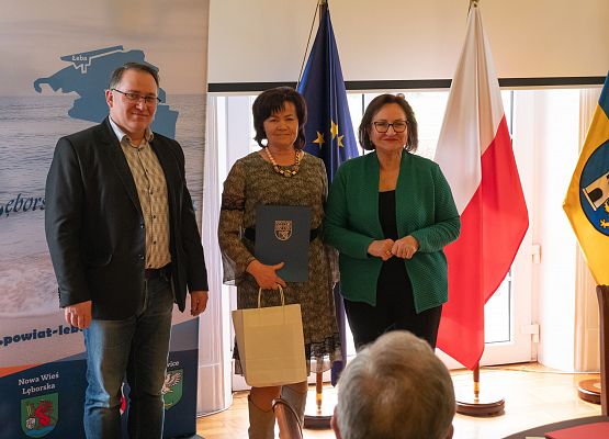 Uroczystość podpisania umów