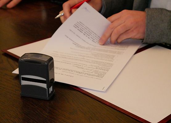 Podpisanie umowy na przebudowę