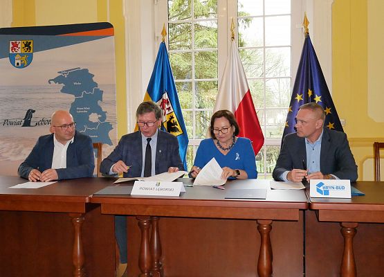 Podpisanie umowy na realizację