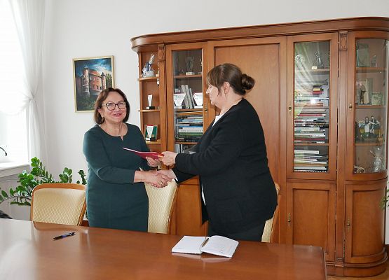 Podpisanie umowy w zakresie