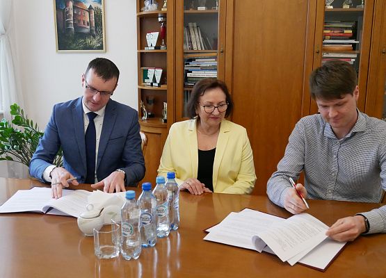 Podpisanie umowy na wykonanie