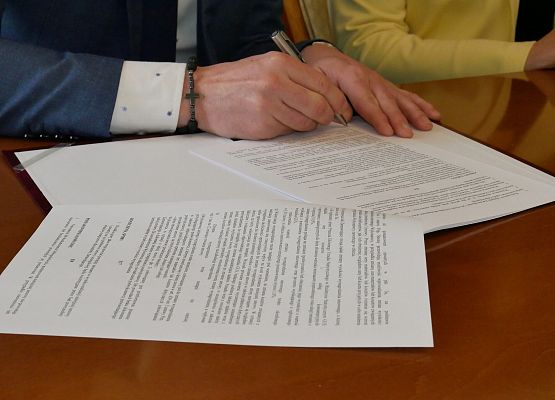 Podpisanie umowy na wykonanie