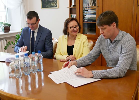 Podpisanie umowy na wykonanie