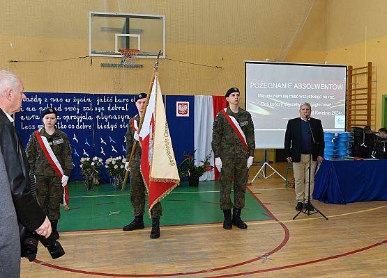 Pożegnanie absolwentów w PCE