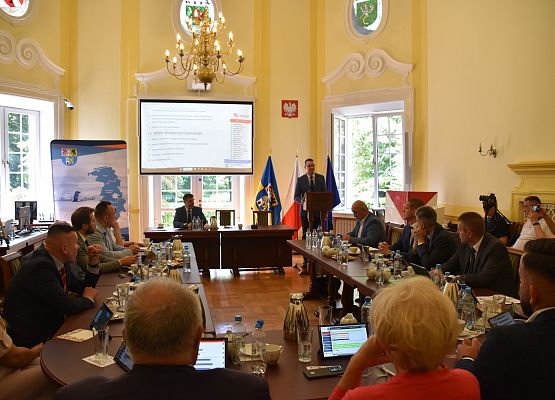 Obrady II sesji Rady Powiatu