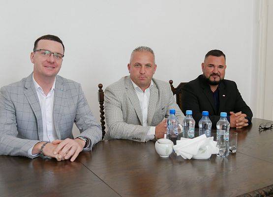 Podpisanie umowy na