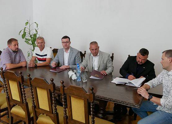 Podpisanie umowy na