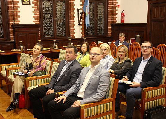 Debata o inwestycjach