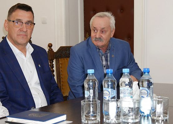 Przekazanie sprzętu łączności