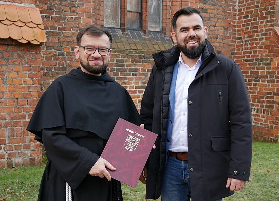 Podpisanie umowy na renowację