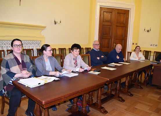 Konsultacje społeczne z NGO i