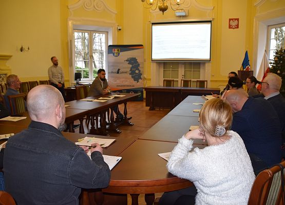 Konsultacje społeczne z NGO i