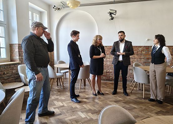 Otwarcie pomieszczenia APKI w