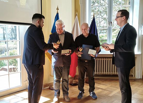 Nagrody i statuetki dla