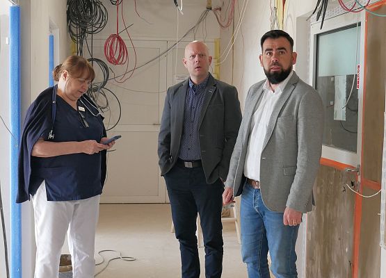 Starosta wizytuje postęp prac