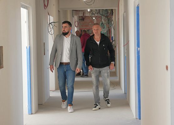 Starosta wizytuje postęp prac