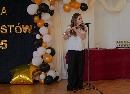 Pożegnanie absolwentów w LO 1