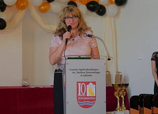 Pożegnanie absolwentów w LO 1