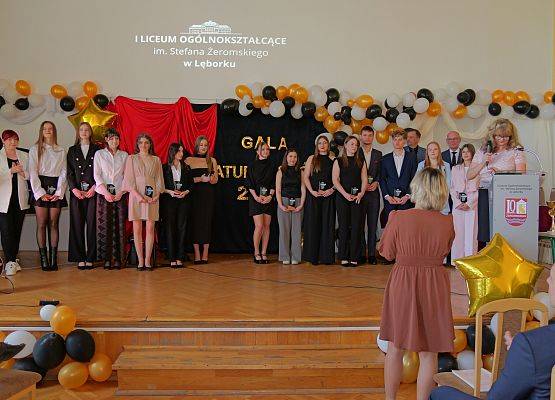 Pożegnanie absolwentów w LO 1