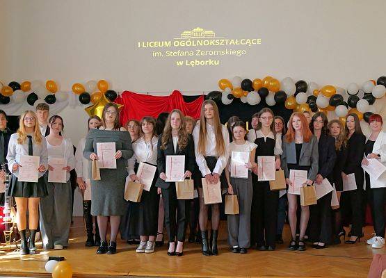 Pożegnanie absolwentów w LO 1