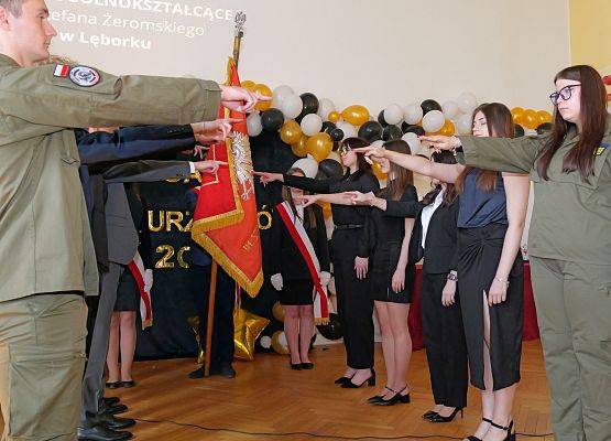 Pożegnanie absolwentów w LO 1
