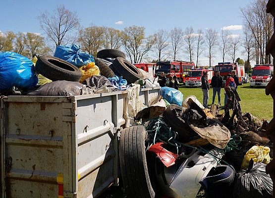 Sprzątanie Rzeki Łeby 2025