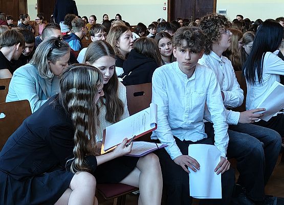 Młodzieżowe debaty